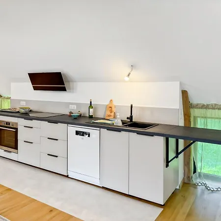 La Grange Des Copains Du Cantal 6 Pers * Ladinhac