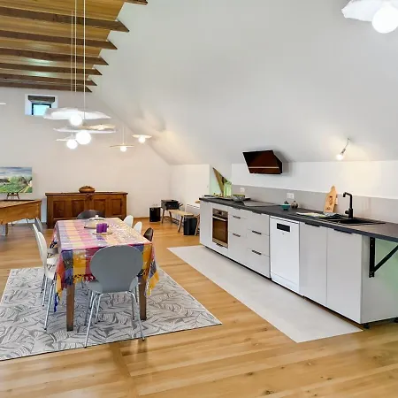 La Grange Des Copains Du Cantal 6 Pers