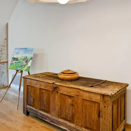 La Grange Des Copains Du Cantal 6 Pers Holiday home