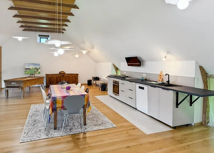 La Grange Des Copains Du Cantal 6 Pers