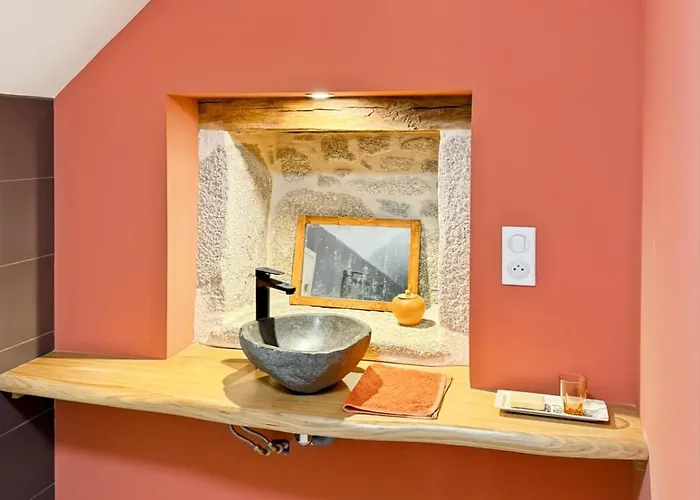 Holiday home La Grange Des Copains Du Cantal 6 Pers *