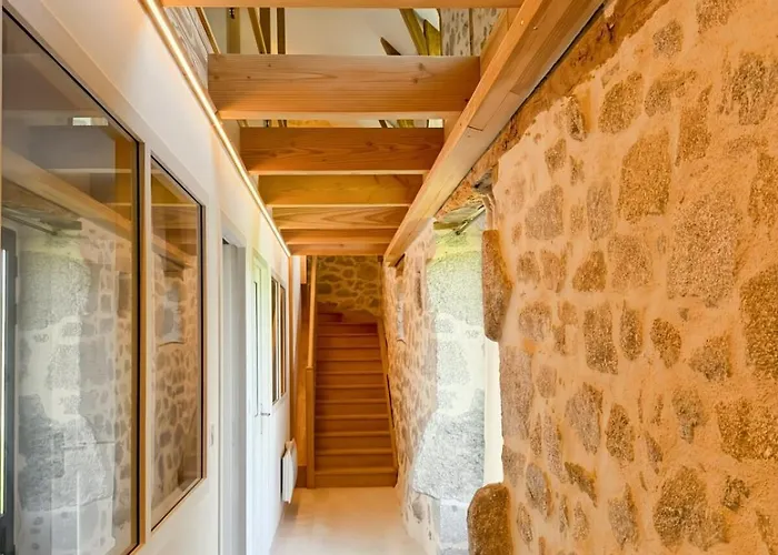 La Grange Des Copains Du Cantal 6 Pers Ladinhac