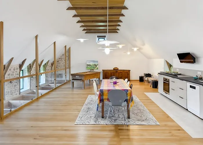 La Grange Des Copains Du Cantal 6 Pers