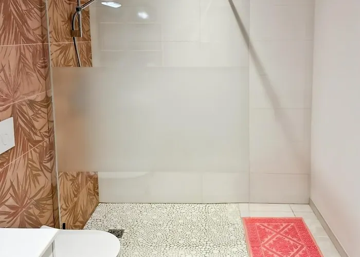 Holiday home La Grange Des Copains Du Cantal 6 Pers *