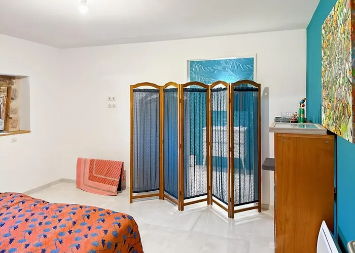 La Grange Des Copains Du Cantal 6 Pers * Ladinhac